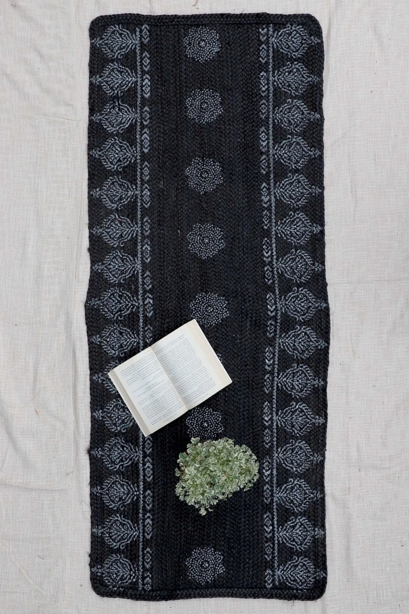 BASIC - BRAIDED FLOOR RUNNER