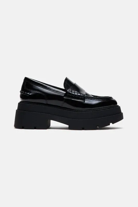 Steve Madden Gaven Loafer in Black Leather